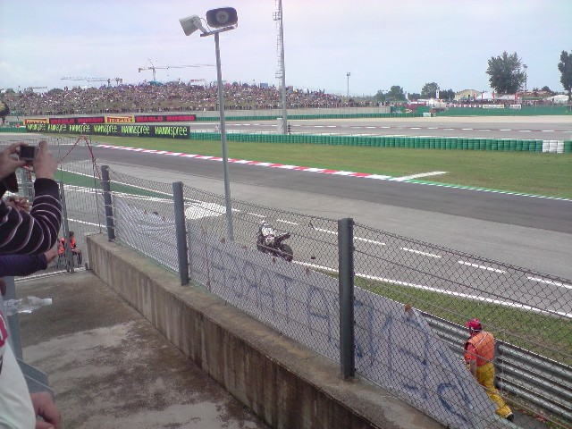 640x480 pixels (99K)